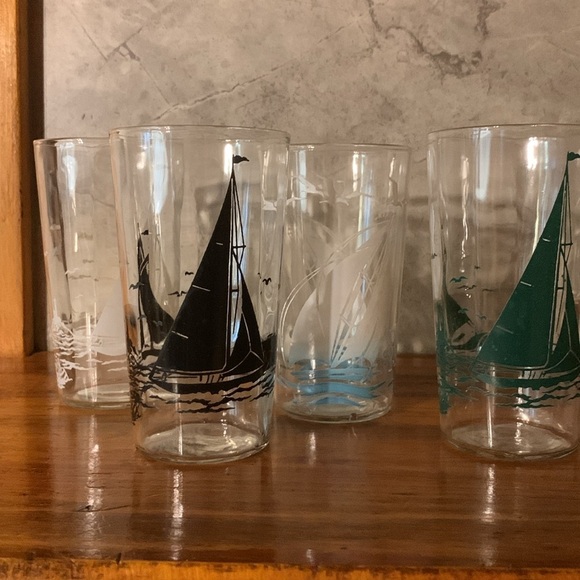 MCM 70s Vintage Set of 4 Nautical Sailboat Themed Clear Drinking Juice Glass - Picture 17 of 17